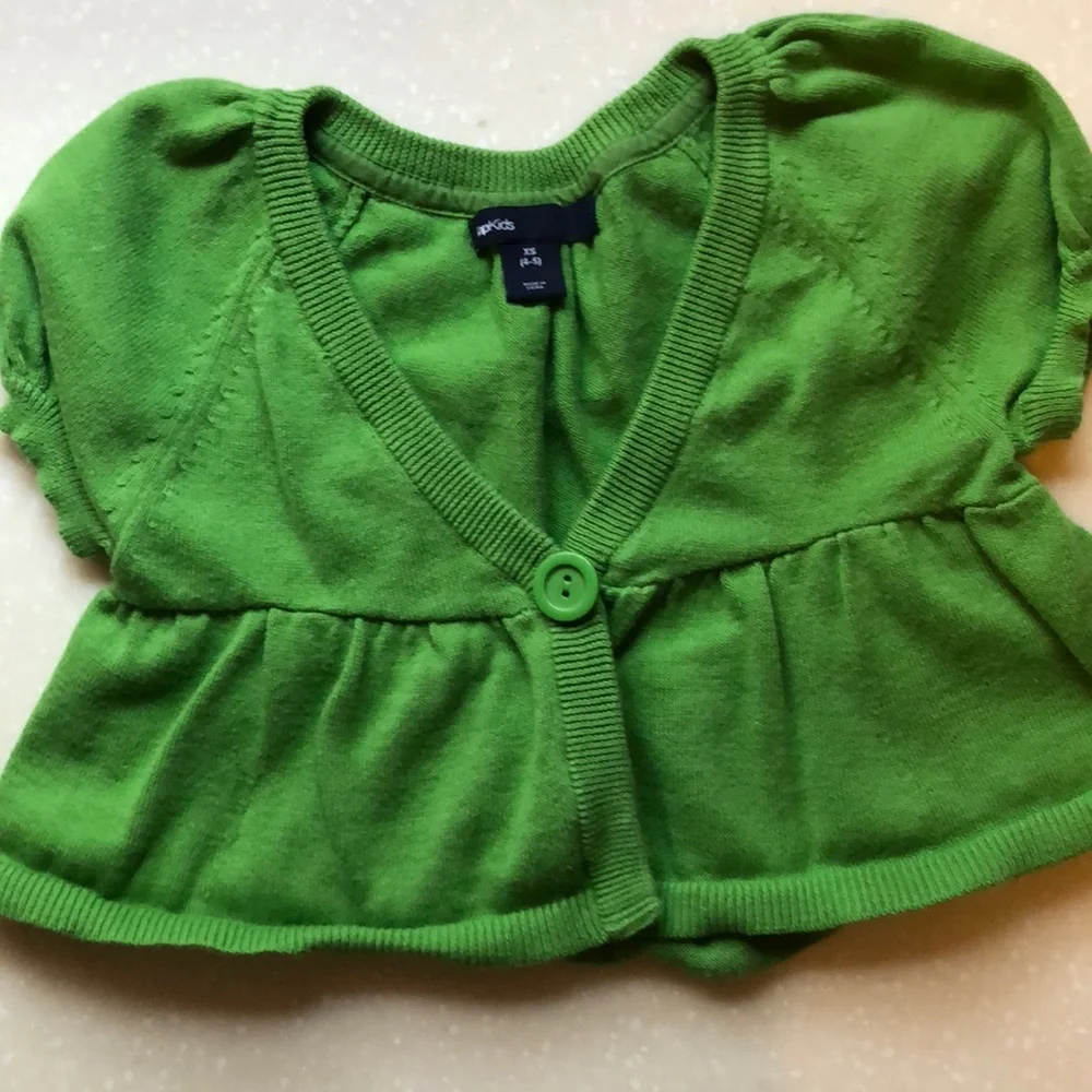 GapKids Green Cropped Button Short Sleeve Cotton Sweater Size XS 4 5 Girls